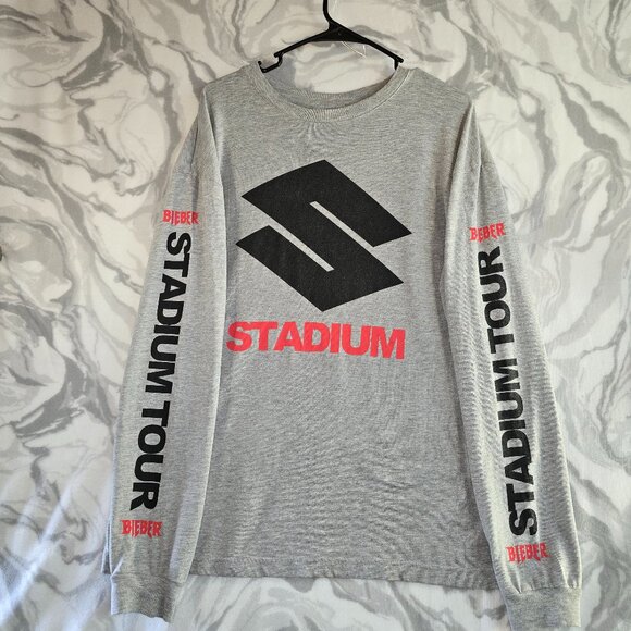 Justin Bieber 2017 Stadium Tour Gray Long Sleeve Shirt Size L - Picture 1 of 5